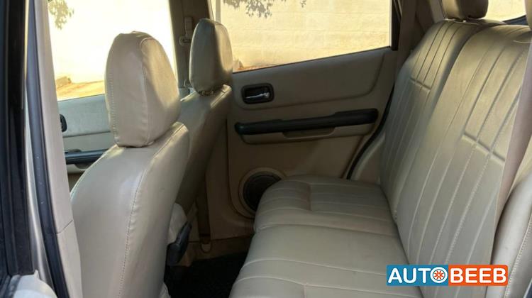 نيسان X-تريل 2004