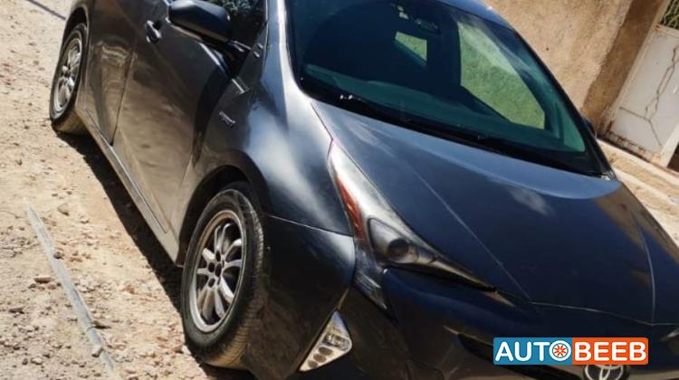 تويوتا بريوس 2018