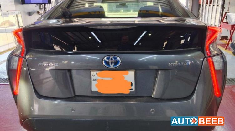 تويوتا بريوس 2018