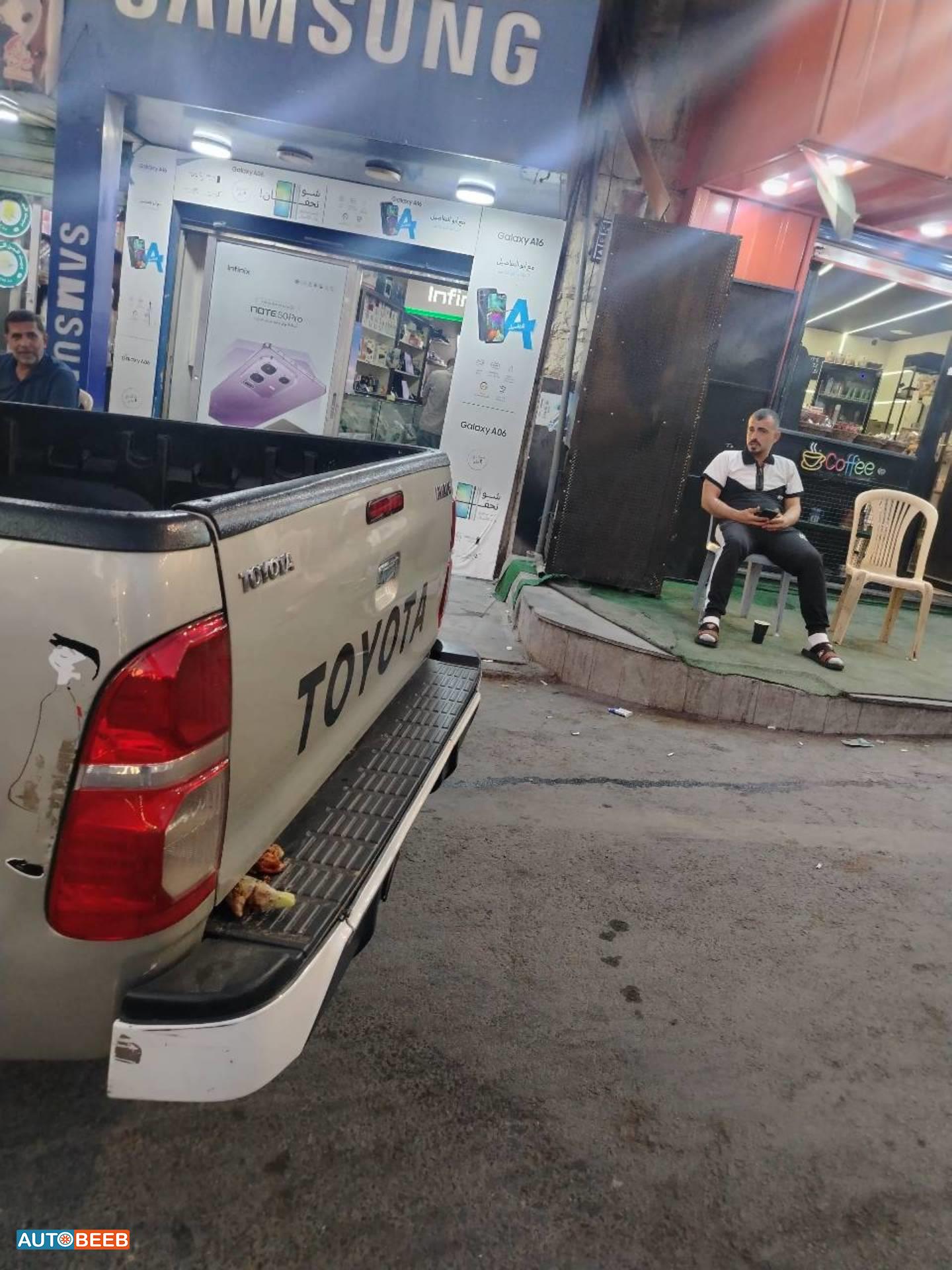 تويوتا هيلوكس 2015