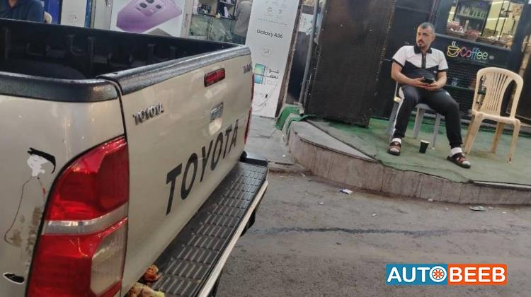 تويوتا هيلوكس 2015