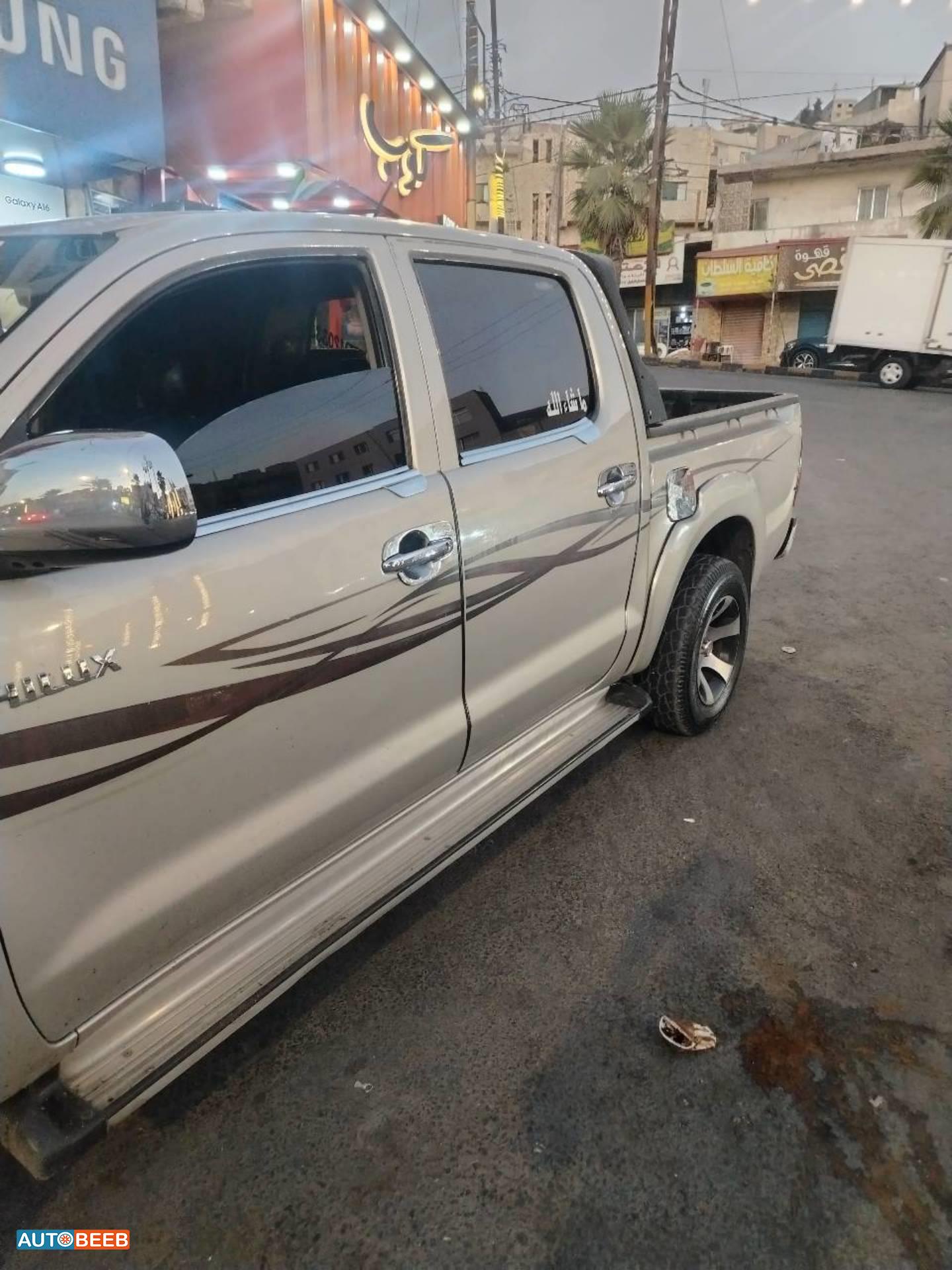 تويوتا هيلوكس 2015