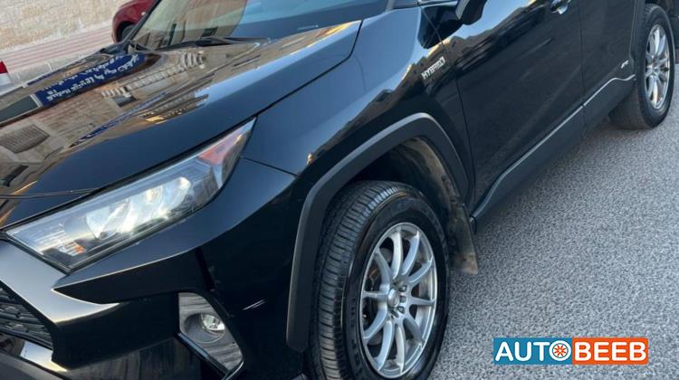 تويوتا راف فور 2019