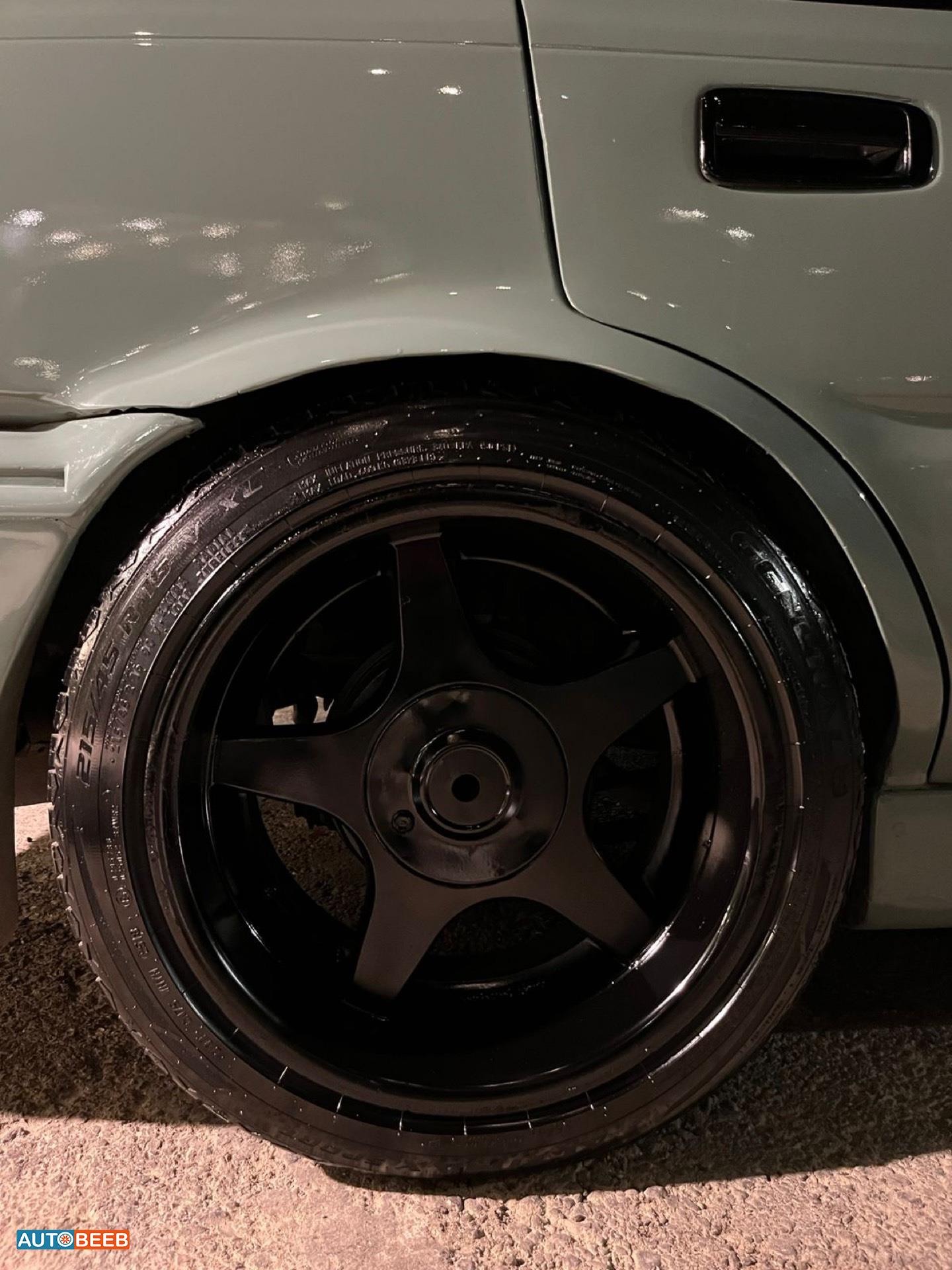 تويوتا كورولا 1988