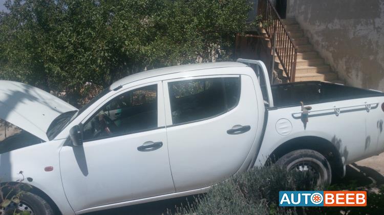 ميتسوبيشي L200 2009