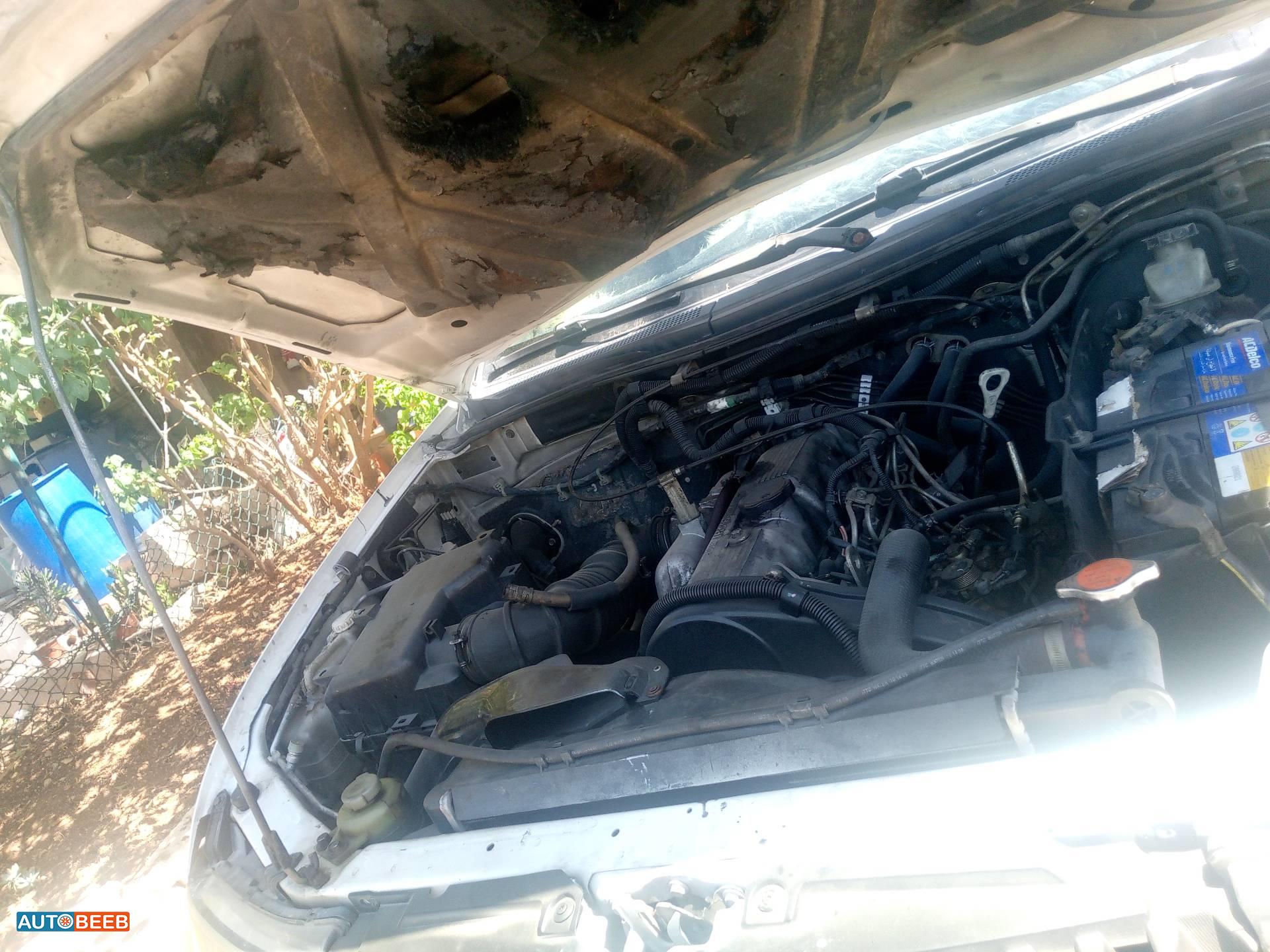 ميتسوبيشي L200 2009