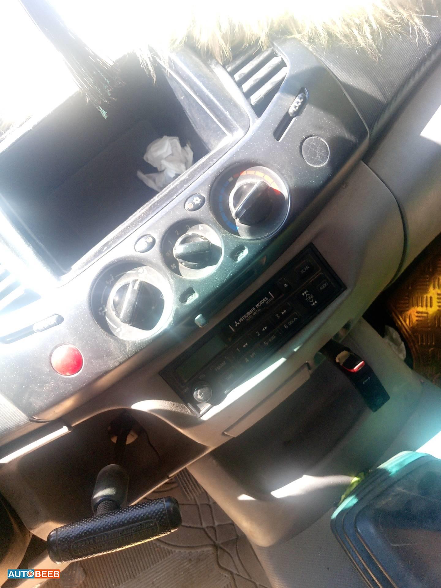 ميتسوبيشي L200 2009