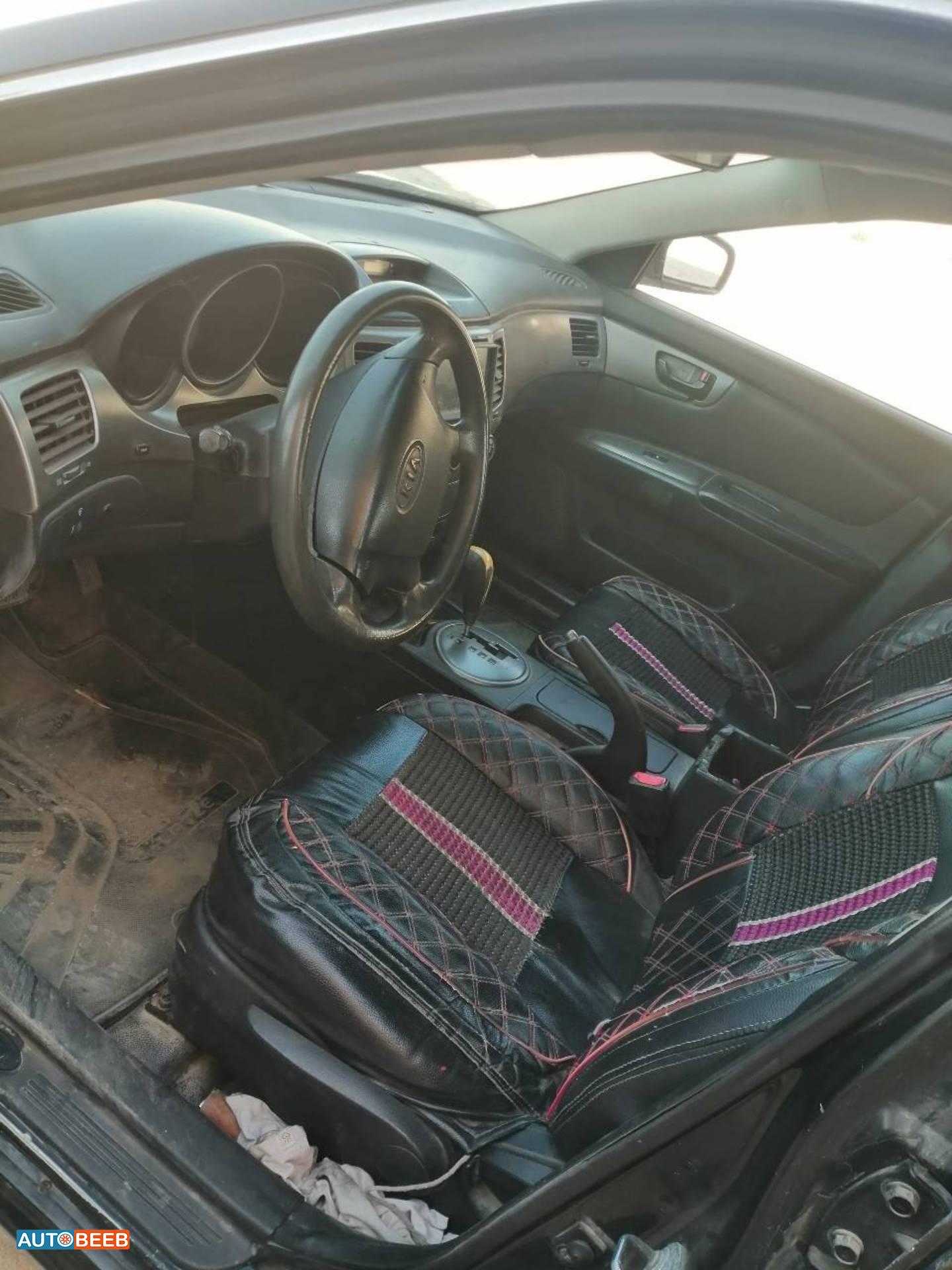 كيا لوتزي 2009