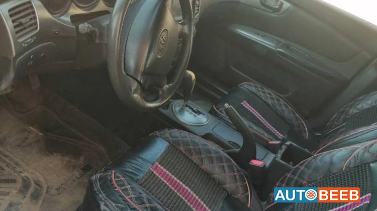 كيا لوتزي 2009