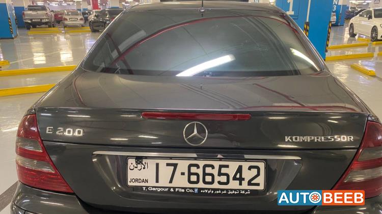 مرسيدس بنز E200 2004