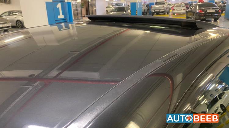 مرسيدس بنز E200 2004