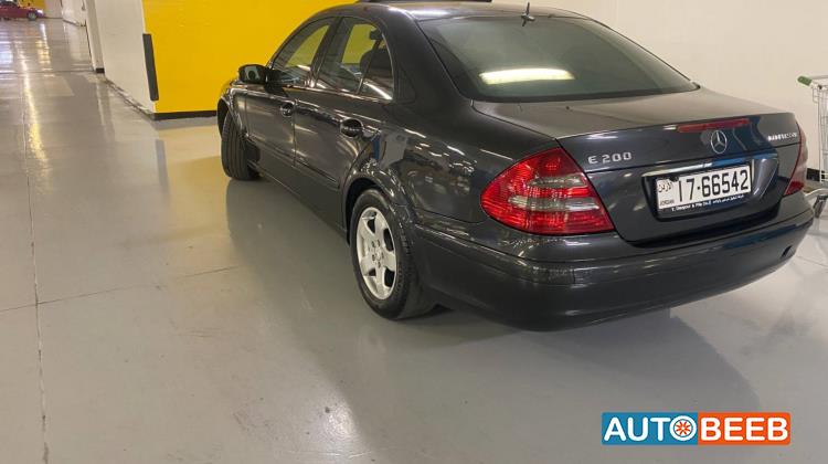 مرسيدس بنز E200 2004