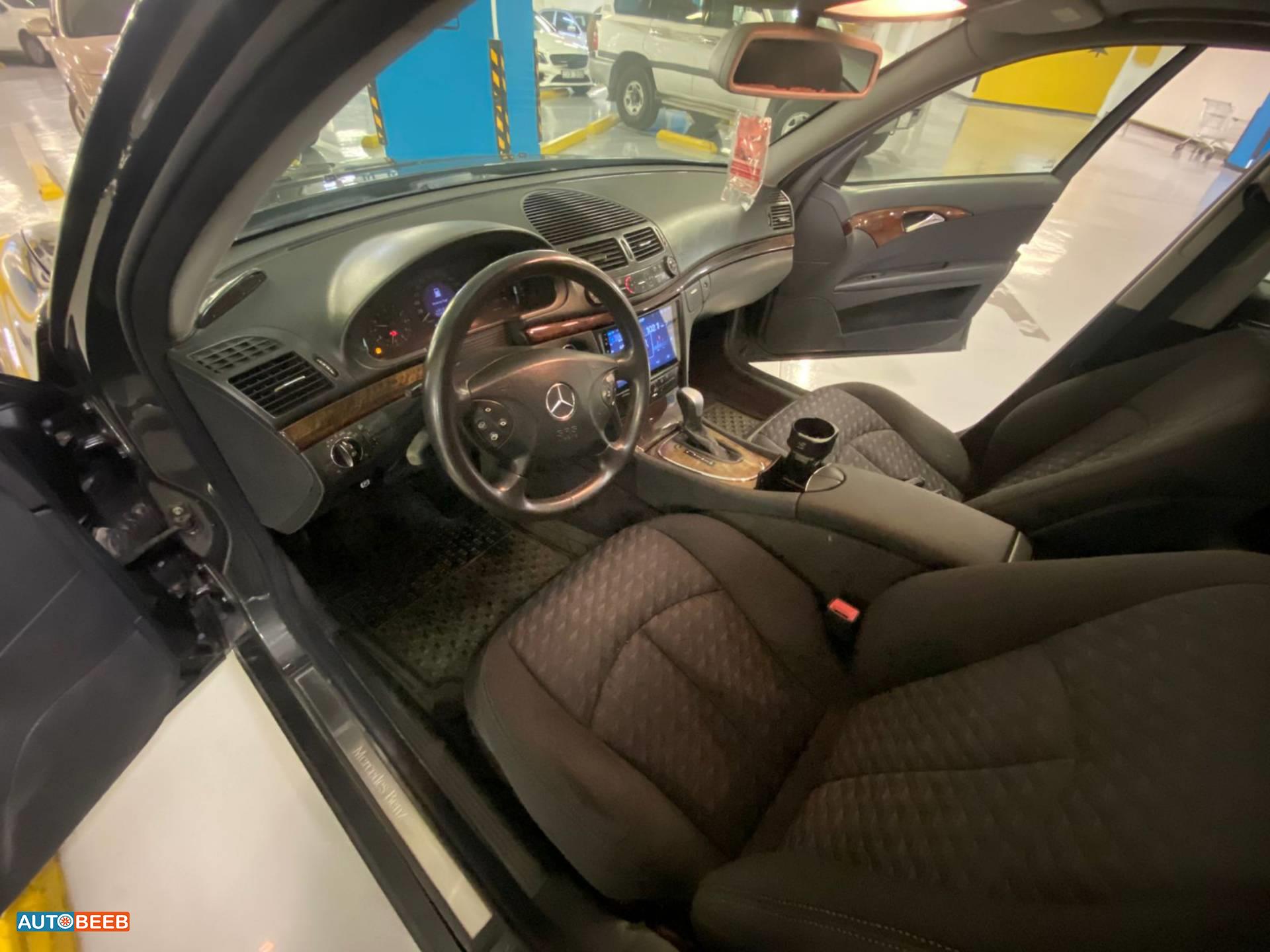 مرسيدس بنز E200 2004