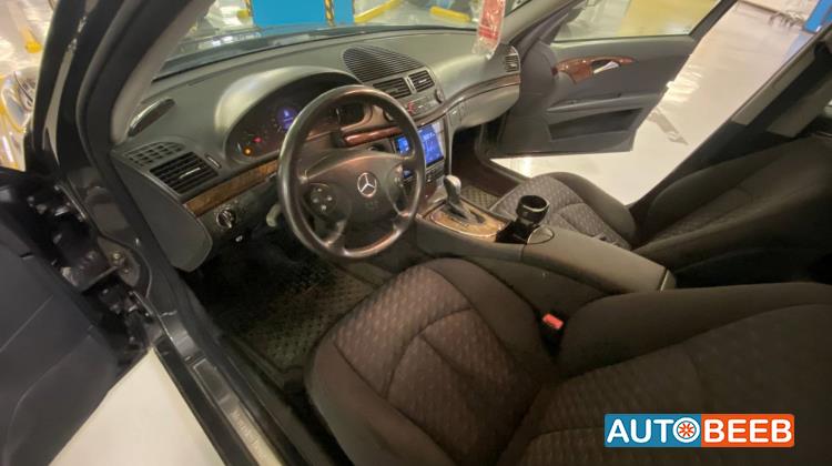 مرسيدس بنز E200 2004