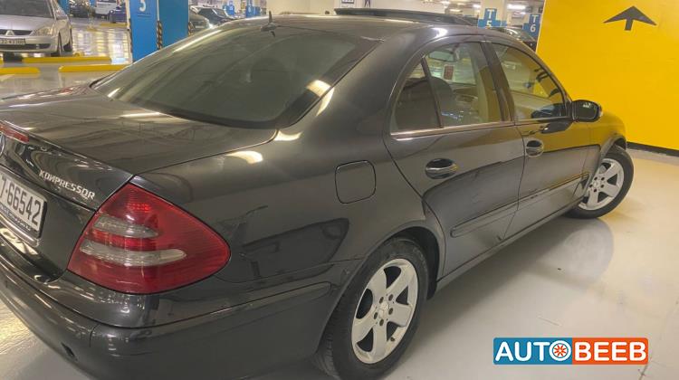 مرسيدس بنز E200 2004