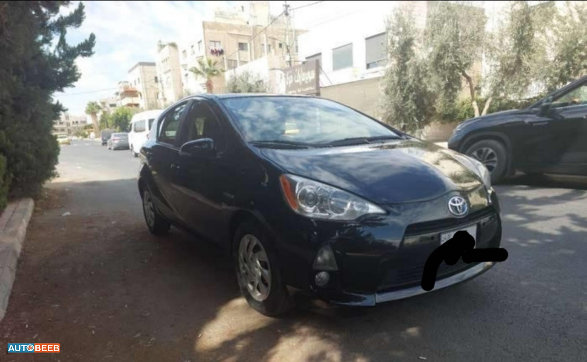 تويوتا بريوس سي 2015