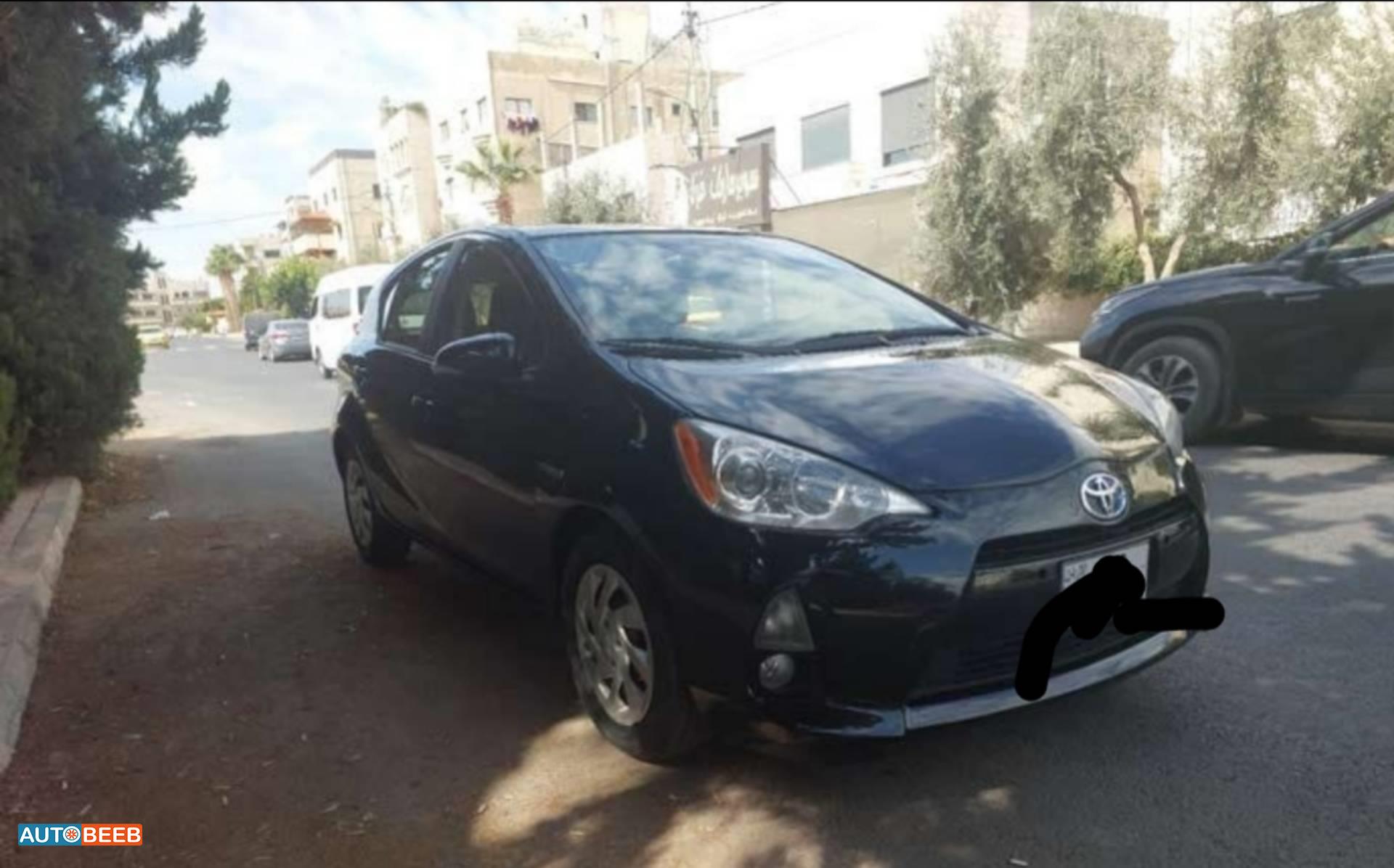 تويوتا بريوس سي 2015