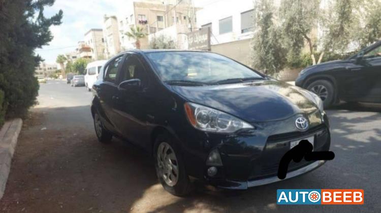 تويوتا بريوس سي 2015