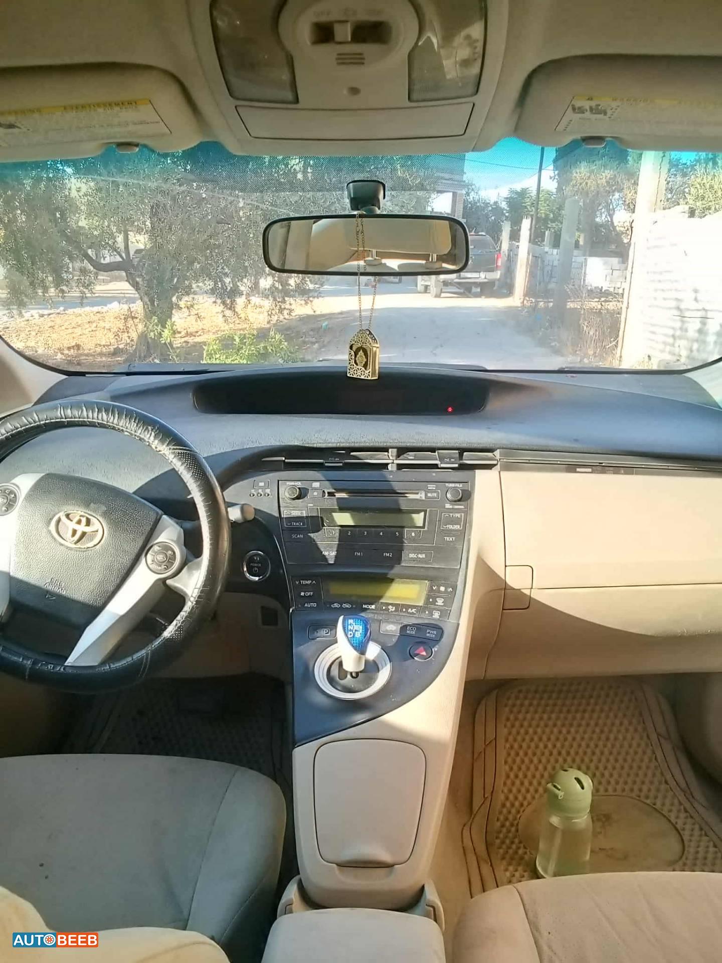 تويوتا بريوس 2011