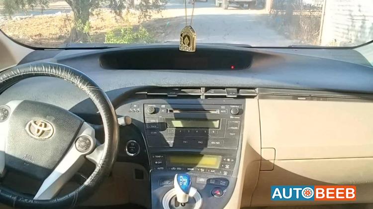 تويوتا بريوس 2011