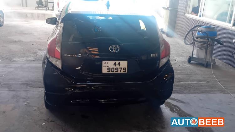 Toyota Prius C 2017