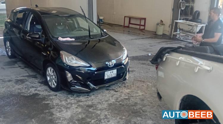 Toyota Prius C 2017