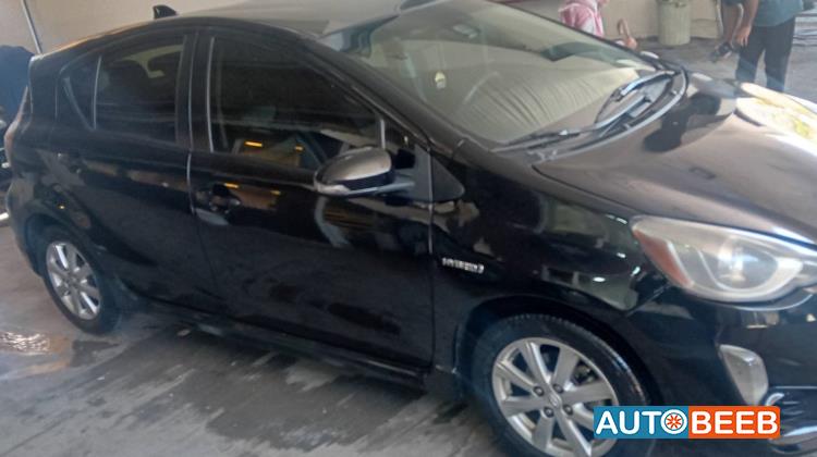 Toyota Prius C 2017