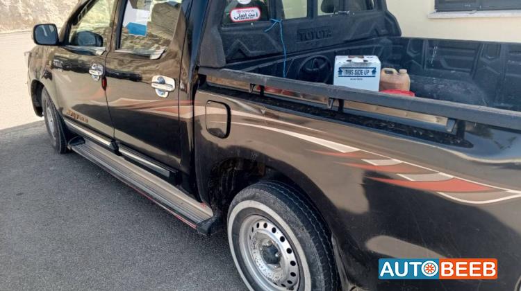 تويوتا هيلوكس 2008