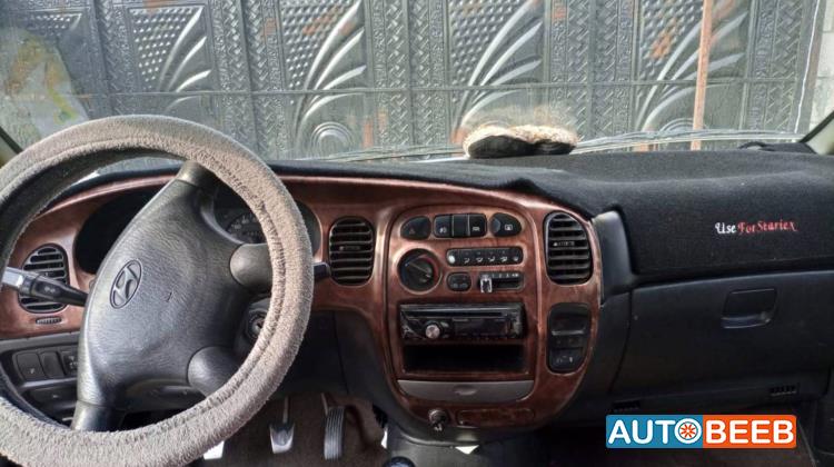 ميني باص هيونداي 2003