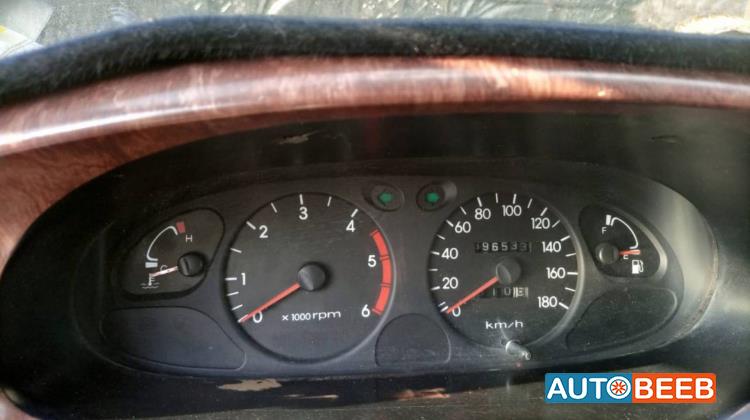 ميني باص هيونداي 2003