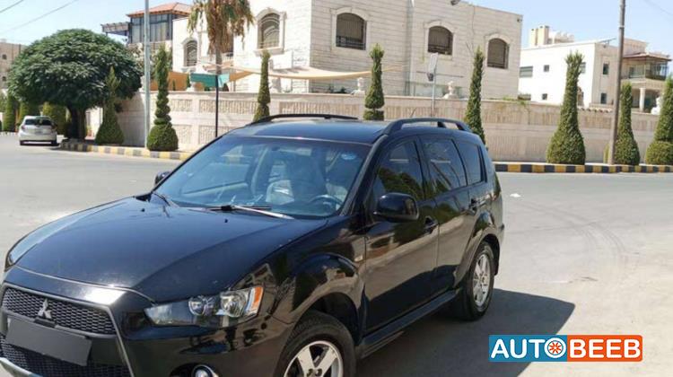 ميتسوبيشي اوتلاندر 2012