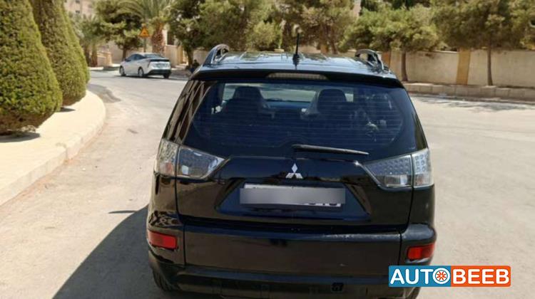 ميتسوبيشي اوتلاندر 2012