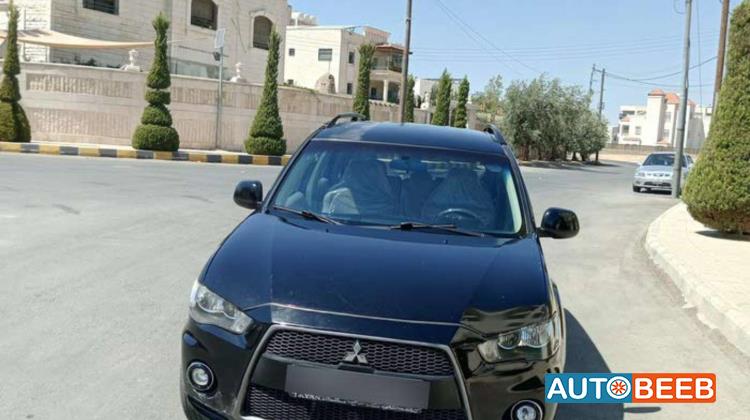 ميتسوبيشي اوتلاندر 2012