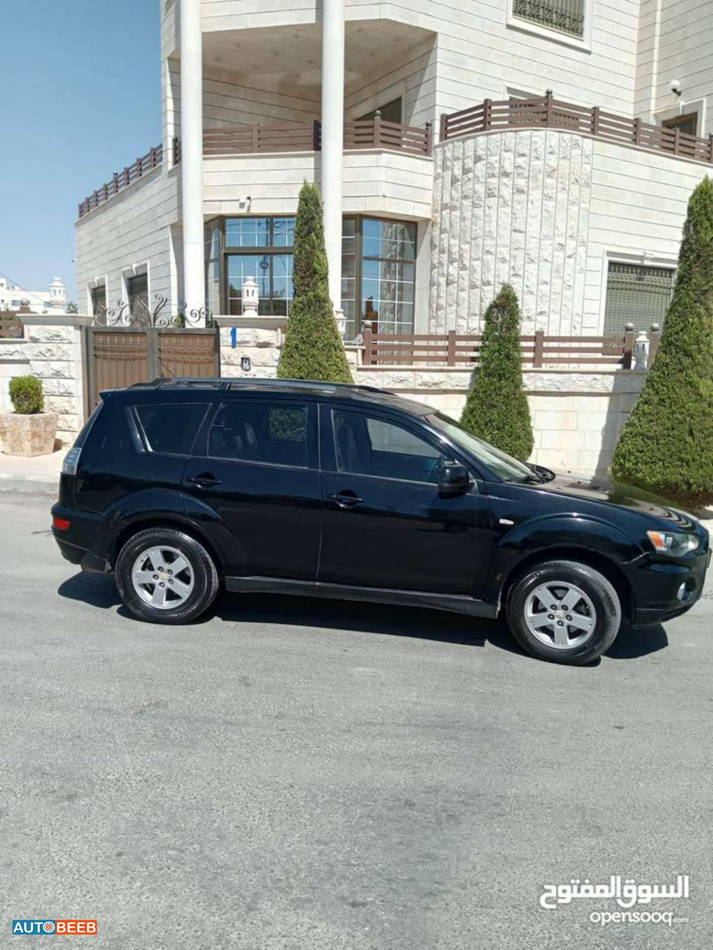 ميتسوبيشي اوتلاندر 2012