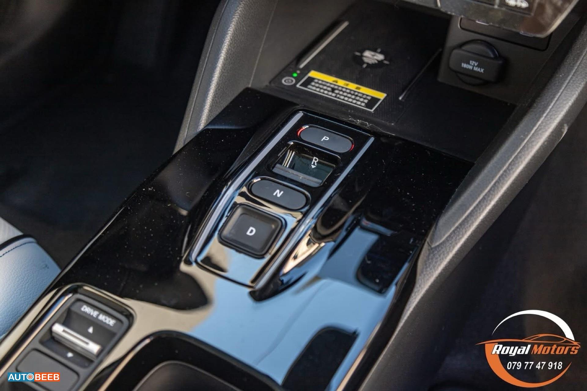 هوندا e:NS1 2022