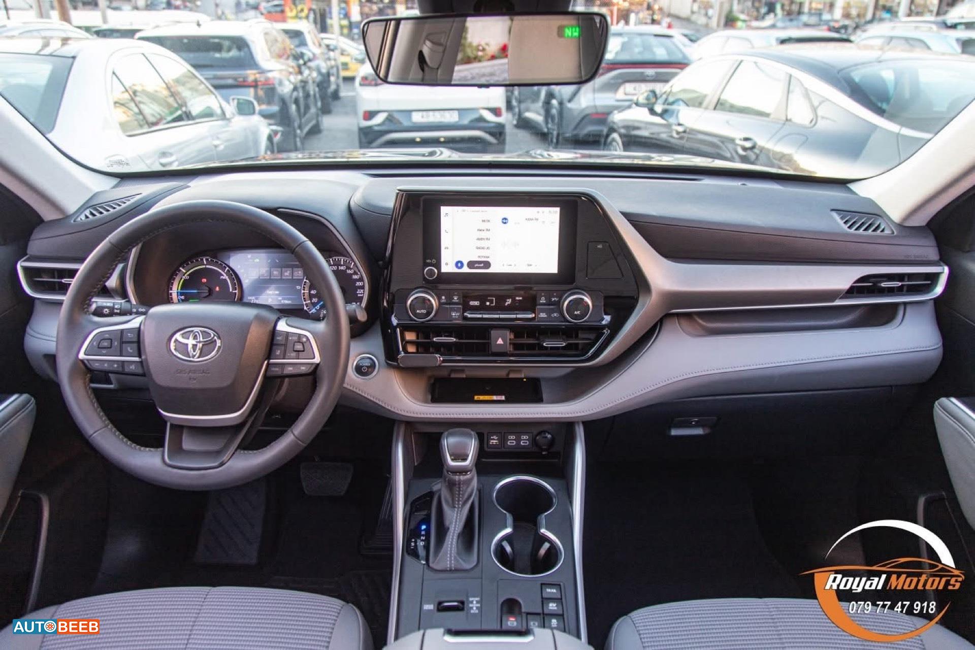 تويوتا هايلاندر 2024