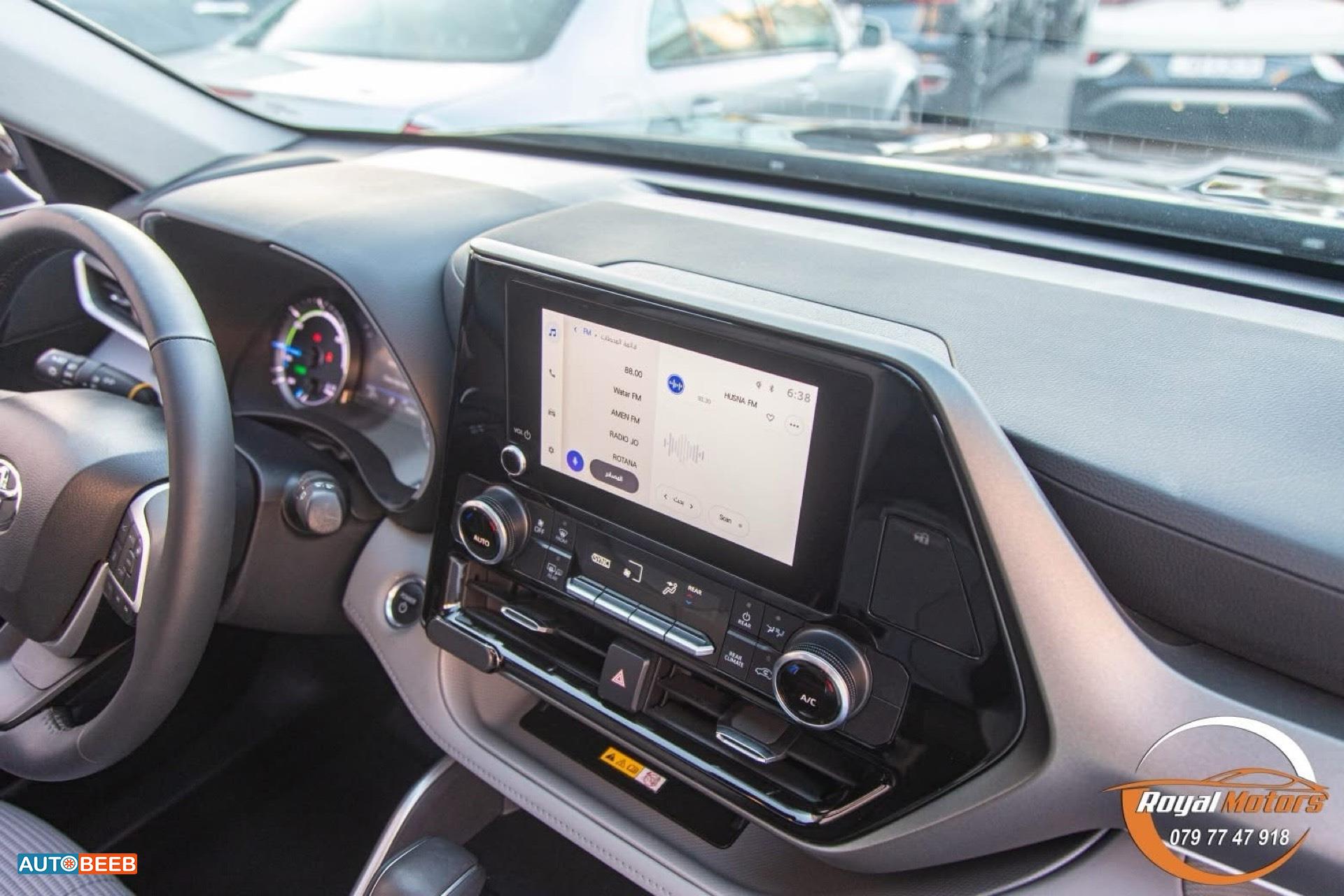 تويوتا هايلاندر 2024