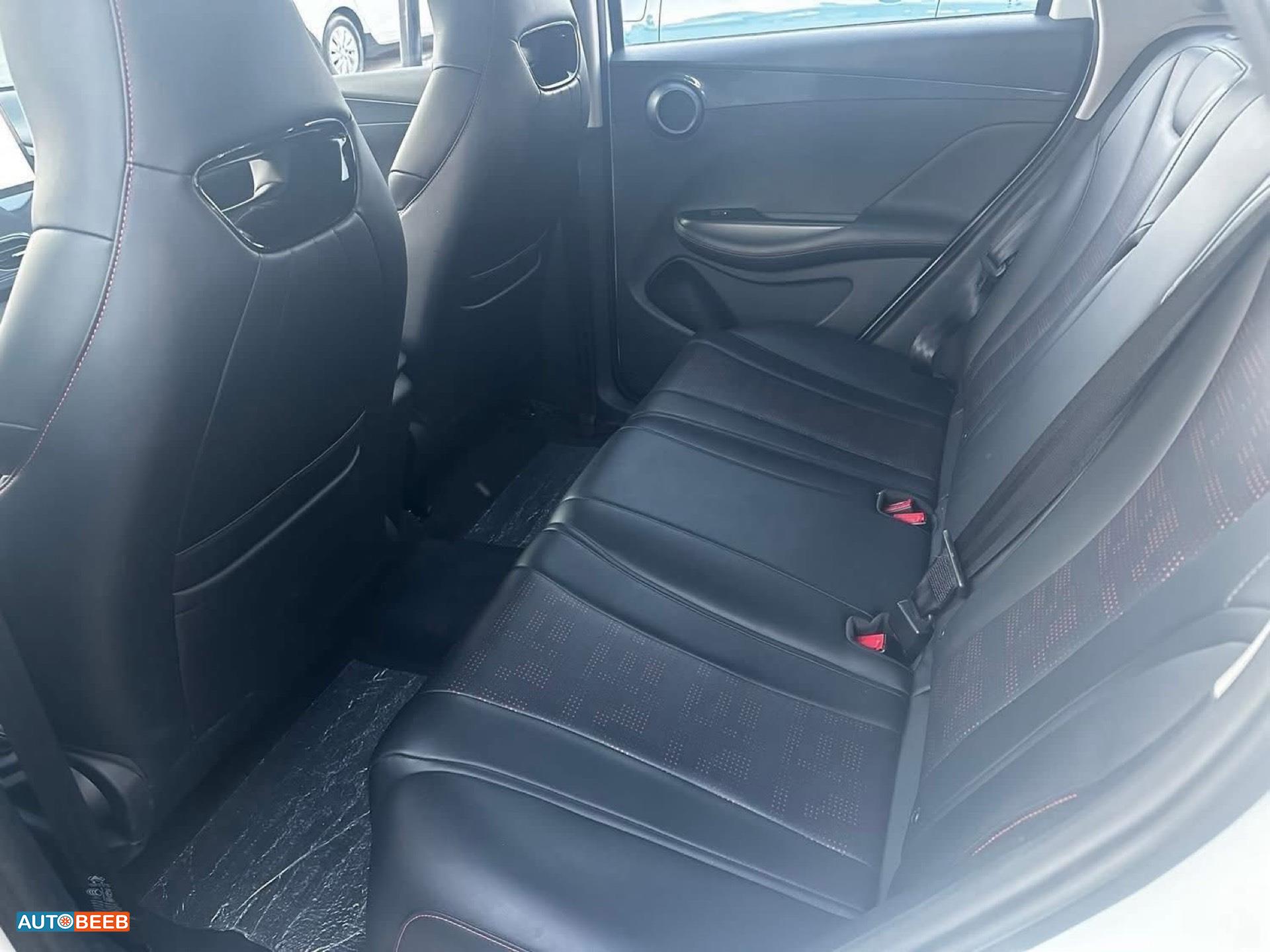 بي واي دي E2 2023