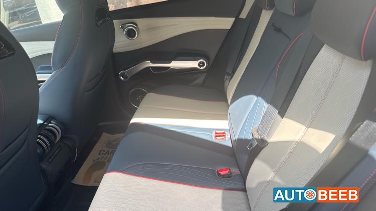 بي واي دي يوان 2023