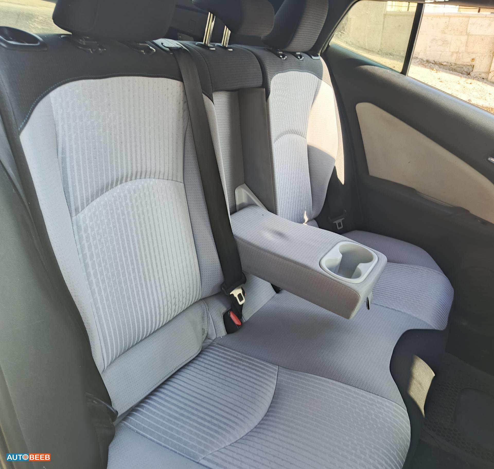 تويوتا بريوس 2017