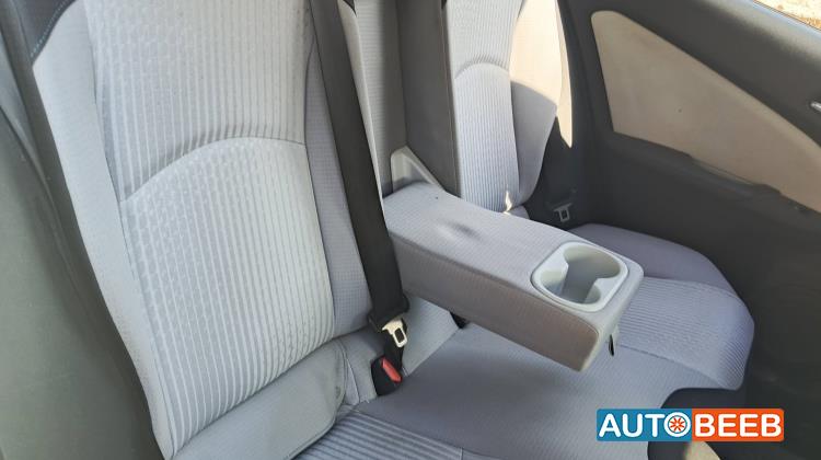 تويوتا بريوس 2017