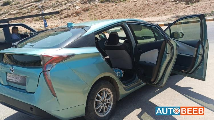 تويوتا بريوس 2017