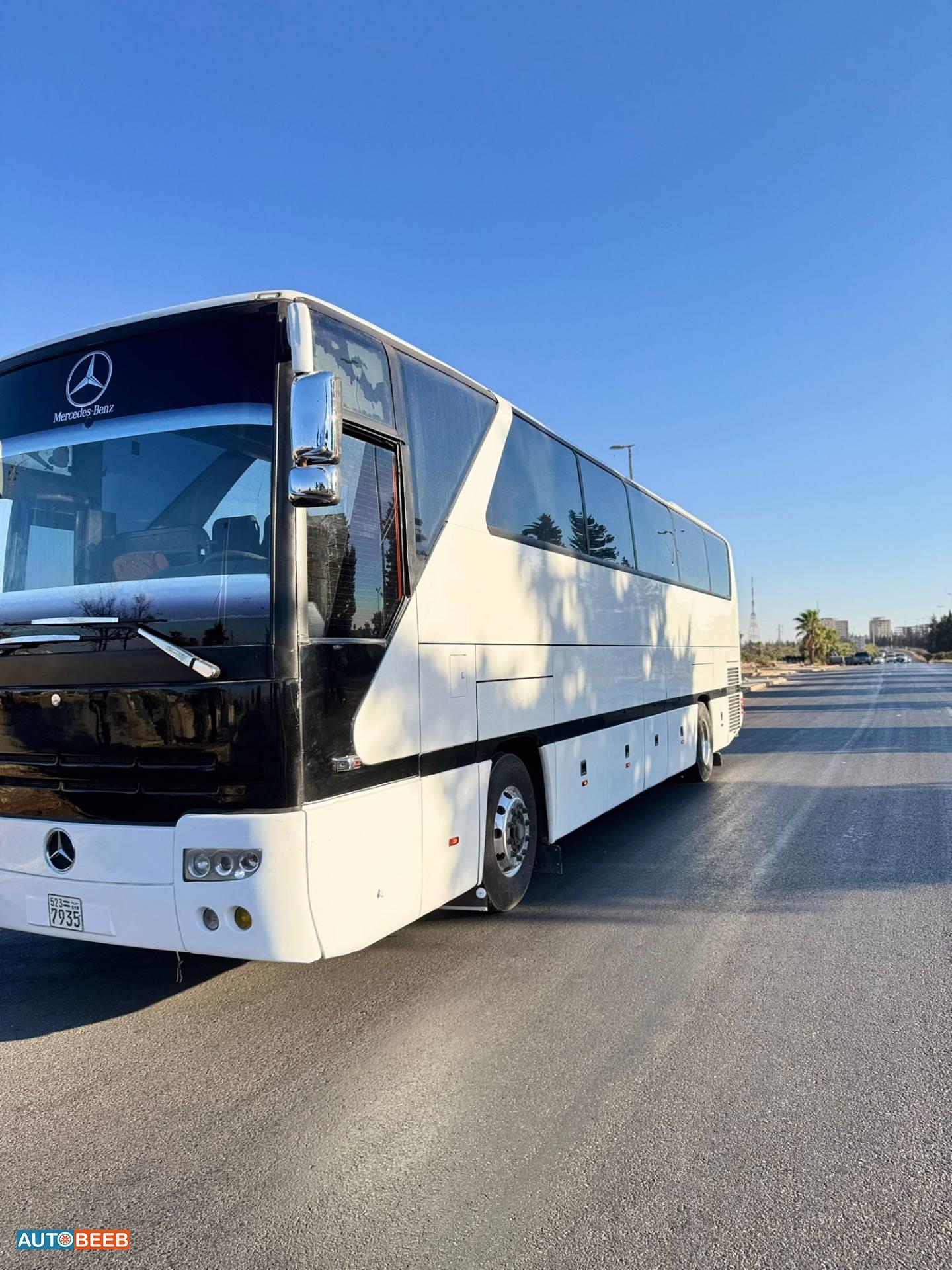 Coaches Mercedes Benz 2002
