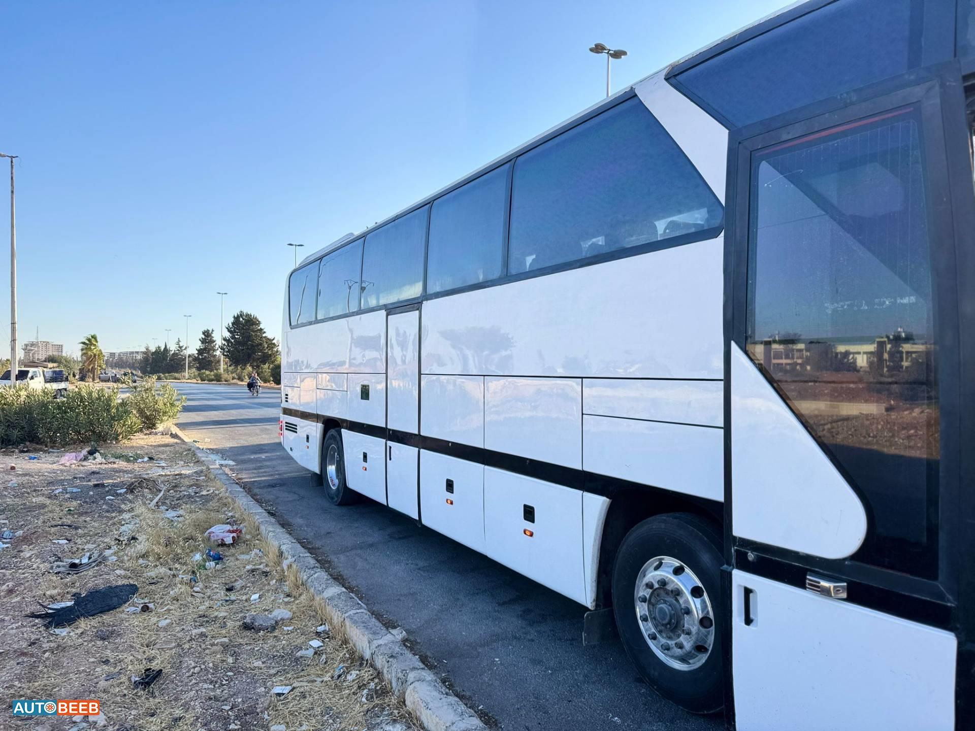 Coaches Mercedes Benz 2002
