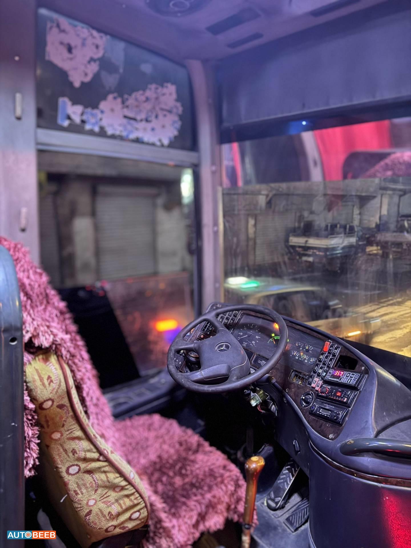 Coaches Mercedes Benz 2002