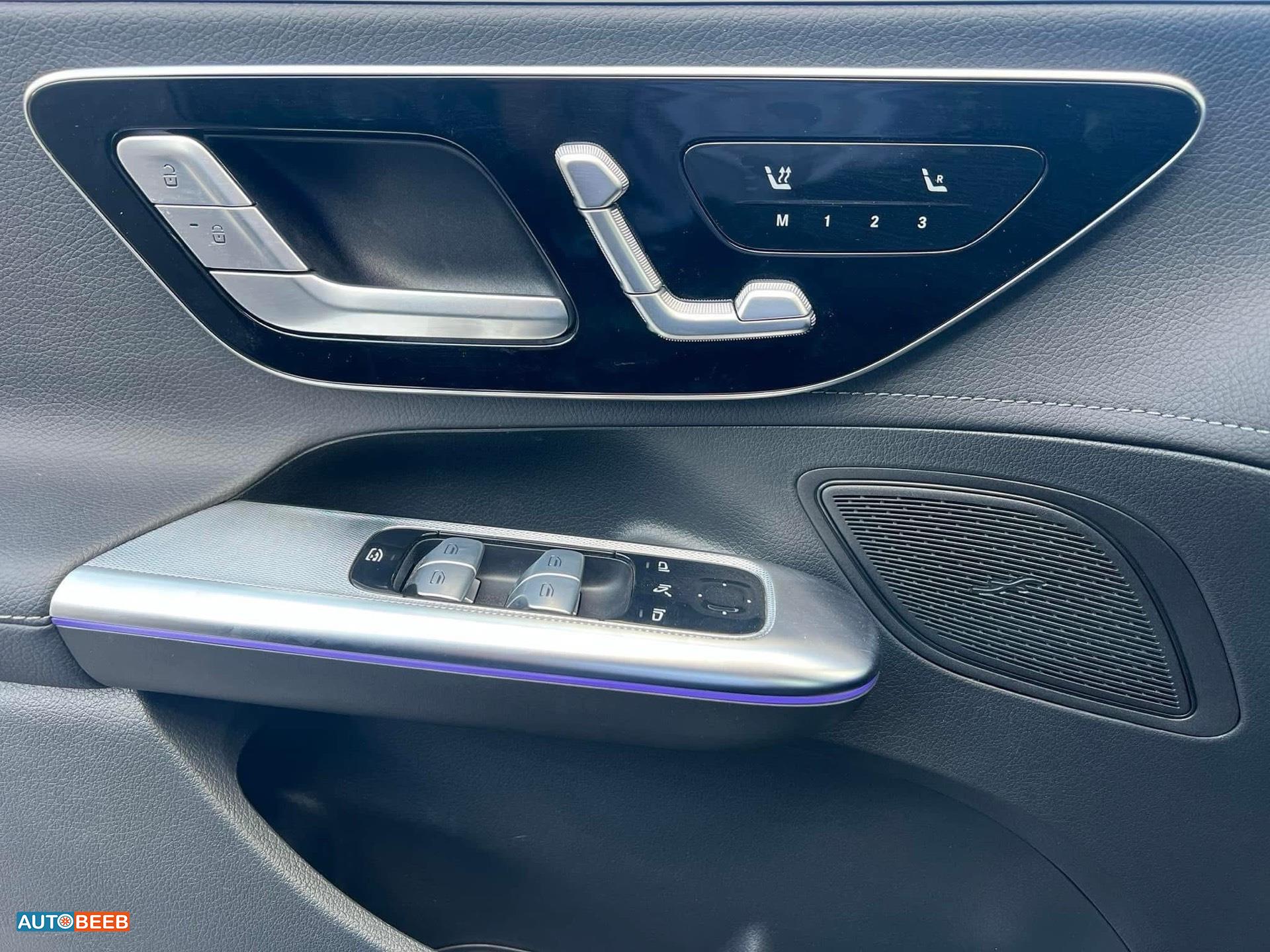 Mercedes Benz EQE350 2022