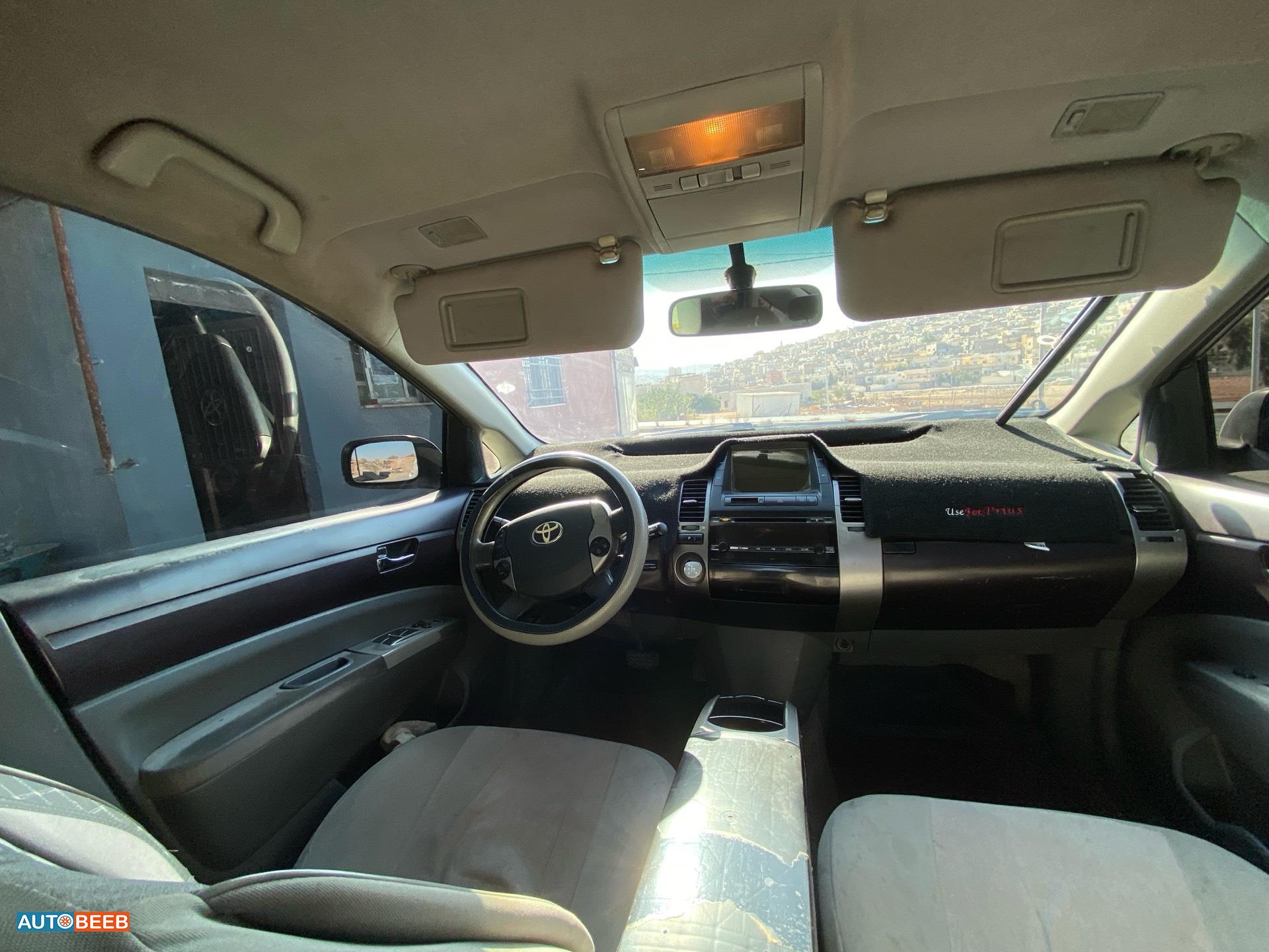 تويوتا بريوس 2005