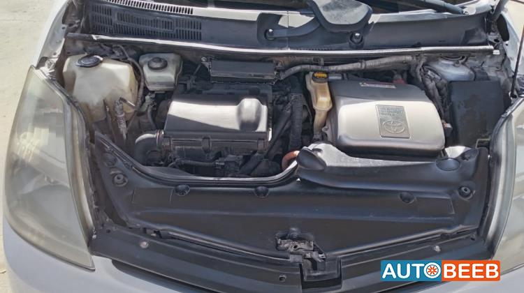 تويوتا بريوس 2005