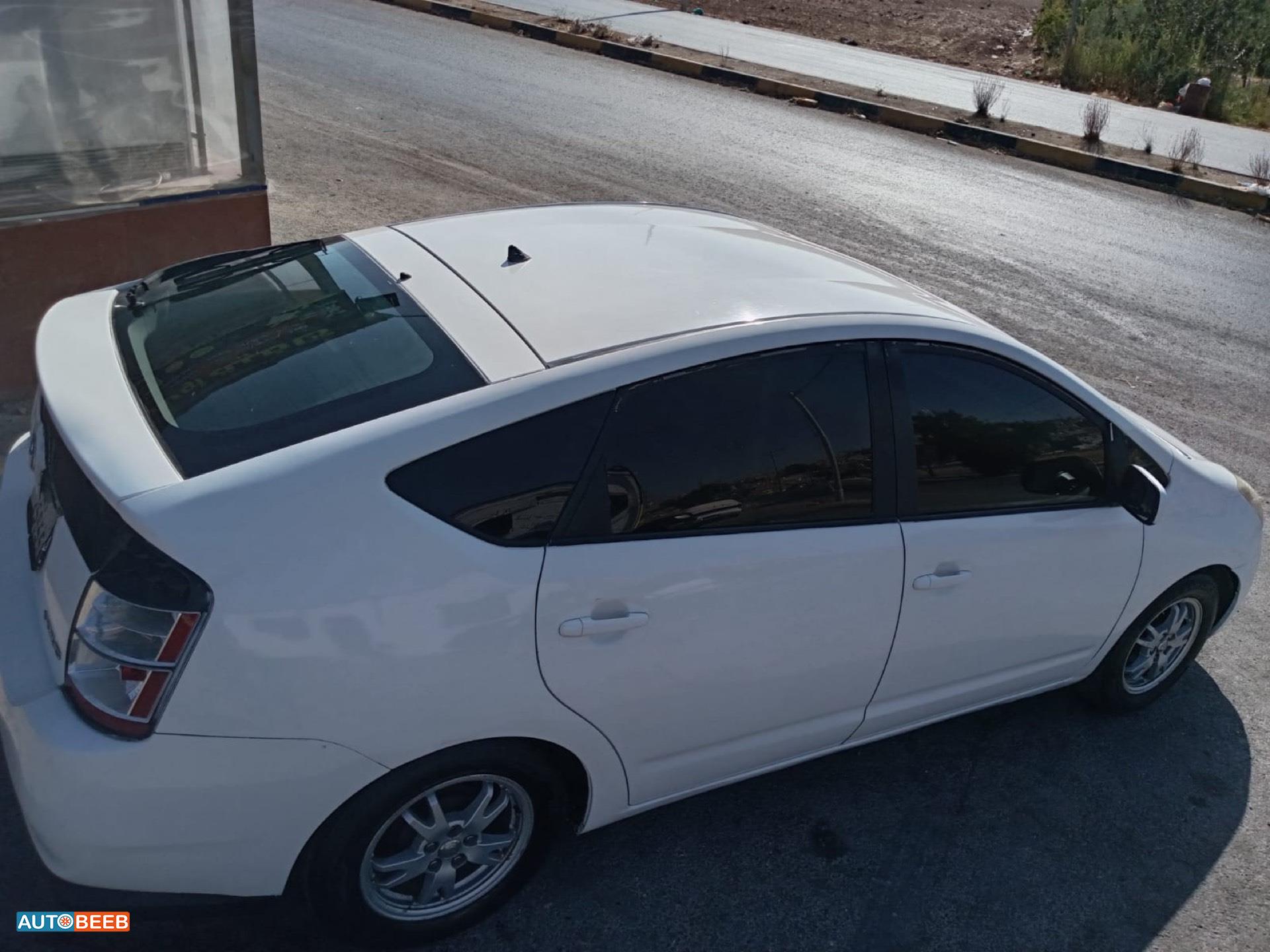 تويوتا بريوس 2005