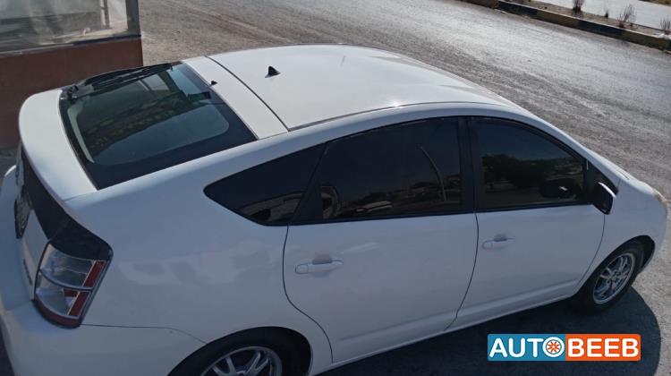 تويوتا بريوس 2005